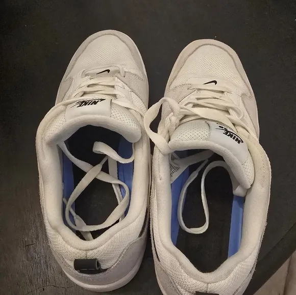 Nike SB Alleyoop White and Black Sneakers