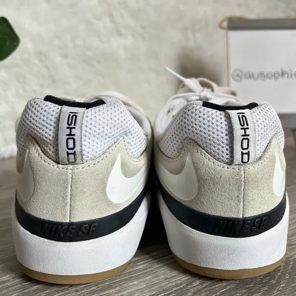 Nike SB Ishod Wair Summit White/Black with gum soles. Size 10