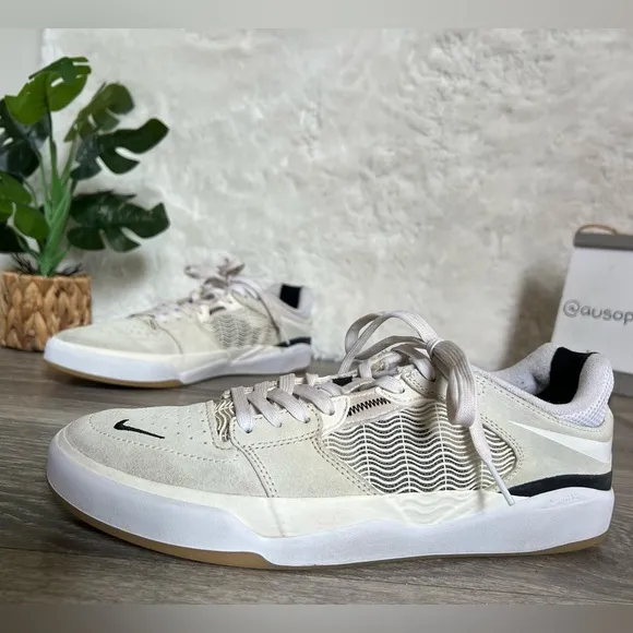 Nike SB Ishod Wair Summit White/Black with gum soles. Size 10