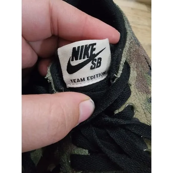 Nike SB Team Edition Camo Sneakers Shoes Men's Size 6 Women's 8 Camouflage