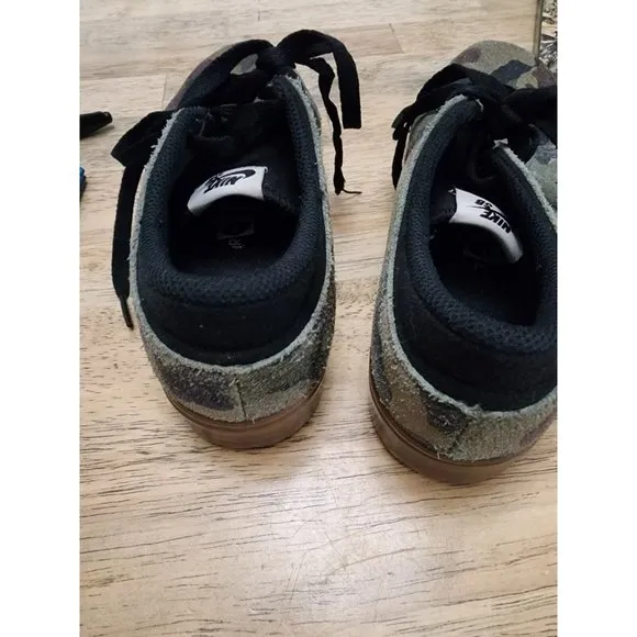 Nike SB Team Edition Camo Sneakers Shoes Men's Size 6 Women's 8 Camouflage