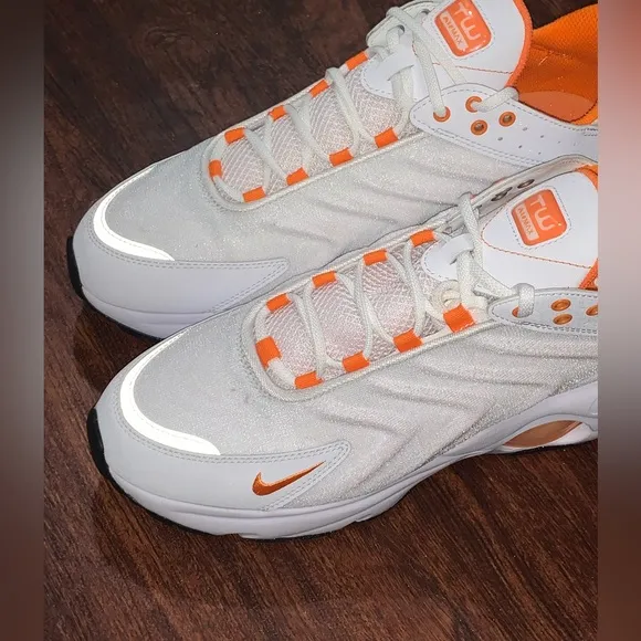 Nike size 9.5