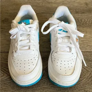 Nike Space Jam Air Force 1 White &amp; Turquoise Boys Shoes Sneakers size 12C