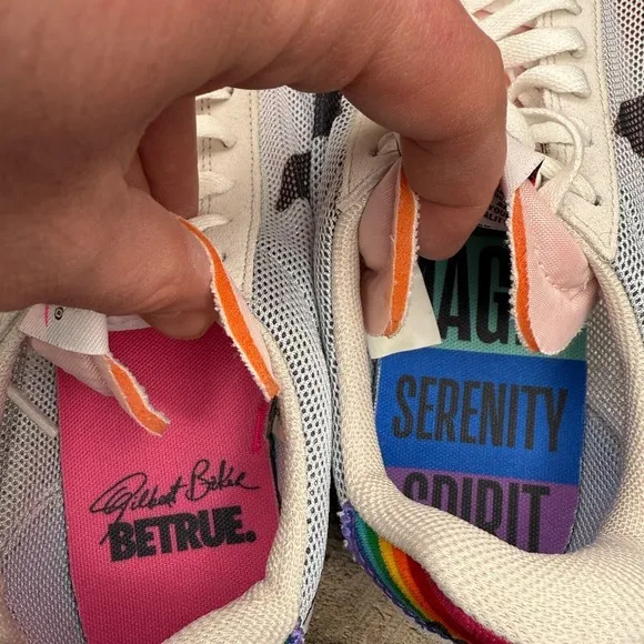 Nike Tailwind 79 Be True Pride Sneakers Mens 10 White Pink Rainbow Gilbert Baker