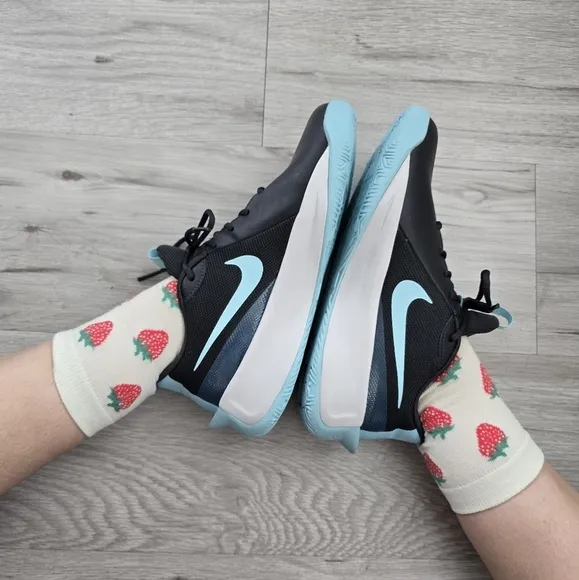 Nike | Team Hustle Quick smoke grey/magic ember low-top sneakers | WMS 7.5