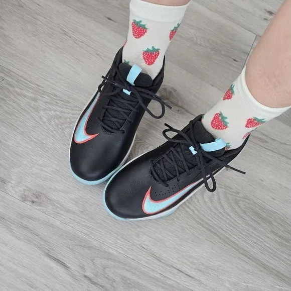 Nike | Team Hustle Quick smoke grey/magic ember low-top sneakers | WMS 7.5