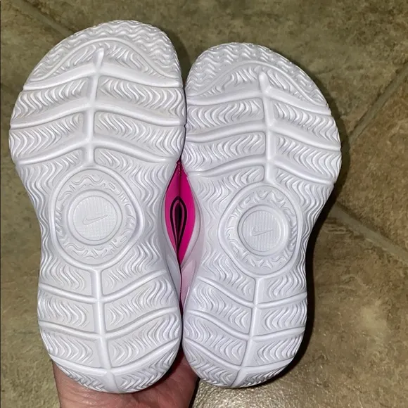 Nike Toddler 8M Pink Slip-On Sneakers