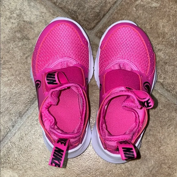 Nike Toddler 8M Pink Slip-On Sneakers