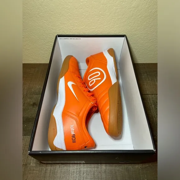 Nike Total 90 3 SP “Safety Orange” Soccer Shoes.- Size 7.5 Men.