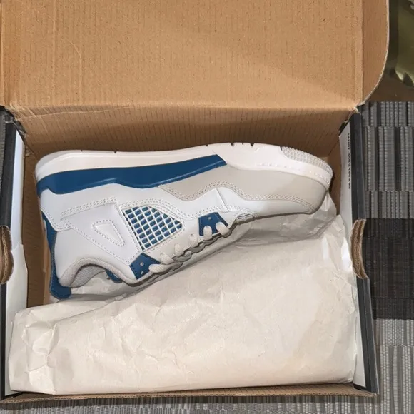 Nike White and Blue Athletic Sneakers