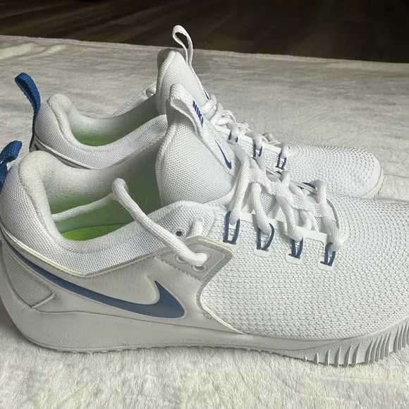 Nike White and Blue Sneakers