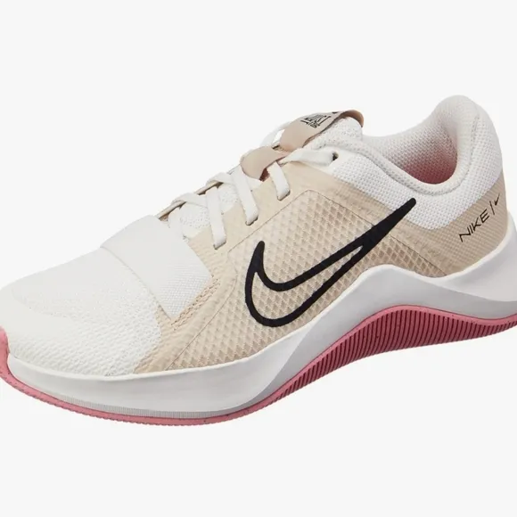 Nike White and Pink Sneakers MC Trainer 2 Womens Size 10