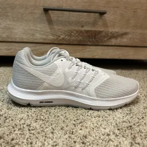 👟Nike | White Running Shoes👟