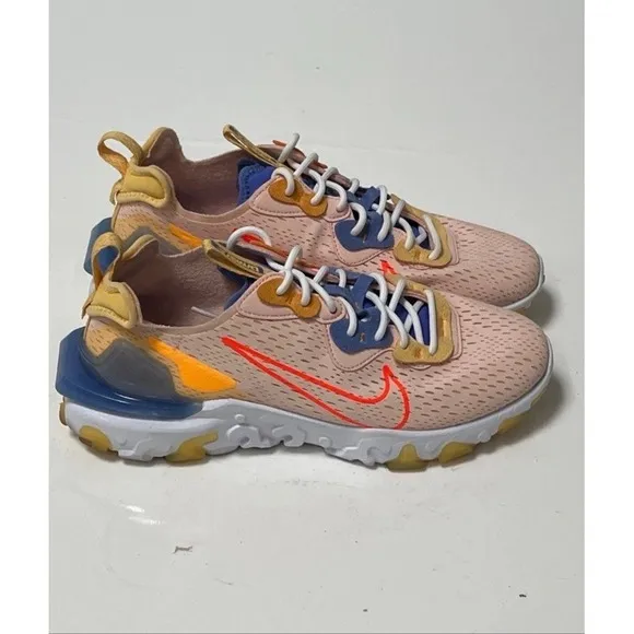 Nike Women's 9.5 React Vision 'Washed Coral' Sneakers - CI7523-600 -D/MS/X