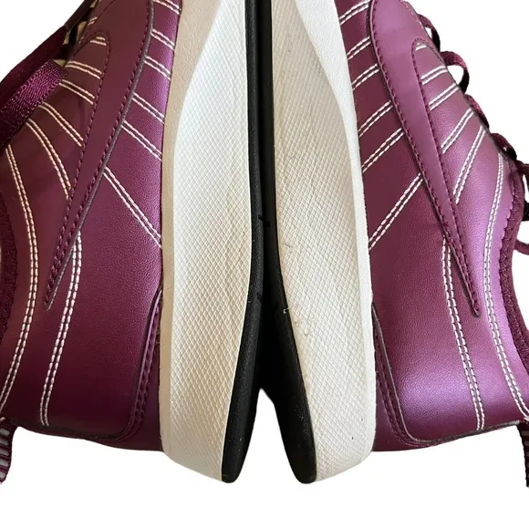 Nike Women's Dualtone Racer Casual Sneakers Bordeaux SZ 7