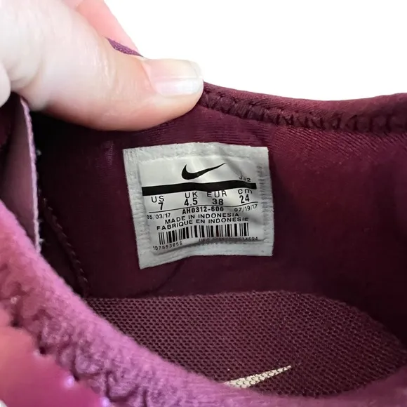 Nike Women's Dualtone Racer Casual Sneakers Bordeaux SZ 7