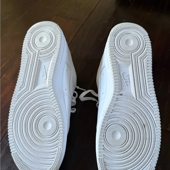 Nike x Supreme White Sneakers