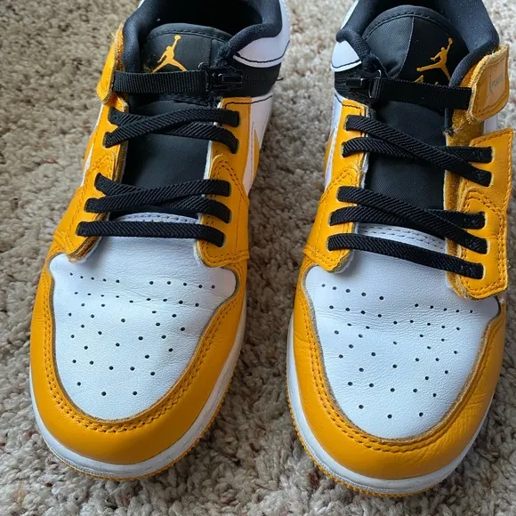 Nike Yellow and Black Sneakers