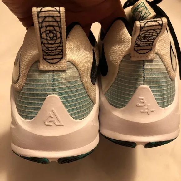 Nike Zoom freak 3 white green emerald Giannins basketball shoes