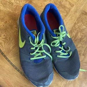 Nike Neon Tennis Shoes Sneakers