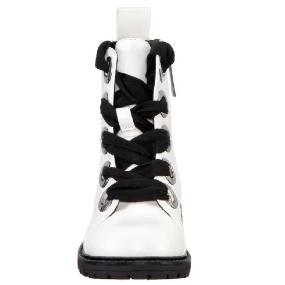 Nina White Boots, Girls