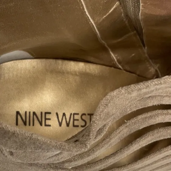 Nine West ladies spiked heel suede-like ankle boots, size 11M