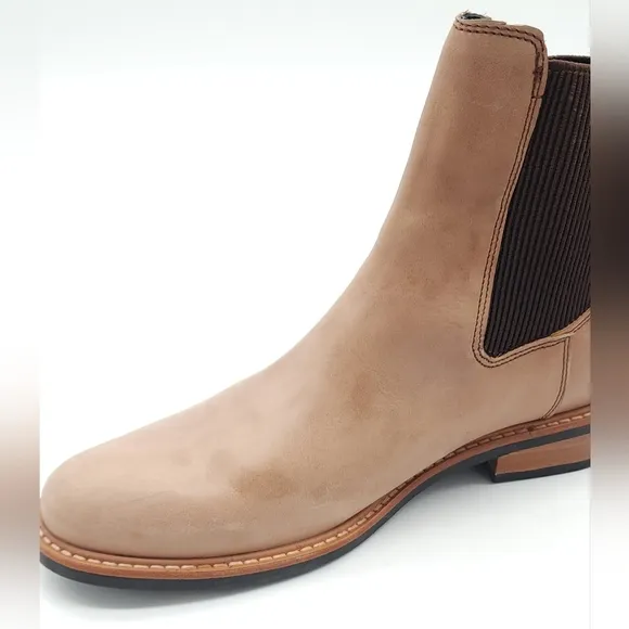 Nisolo Carmen Chelsea Boots 2.0 Leather Slip On Almond Women's Size 9