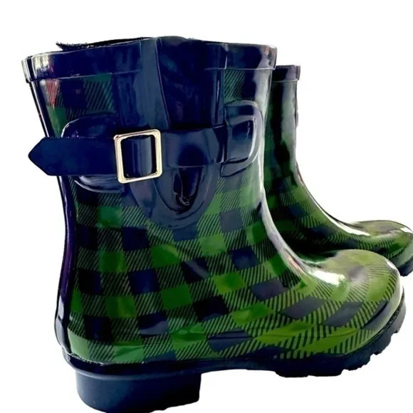NOMAD GREEN AND BLUE GINGHAM RAIN BOOTS SIZE 6