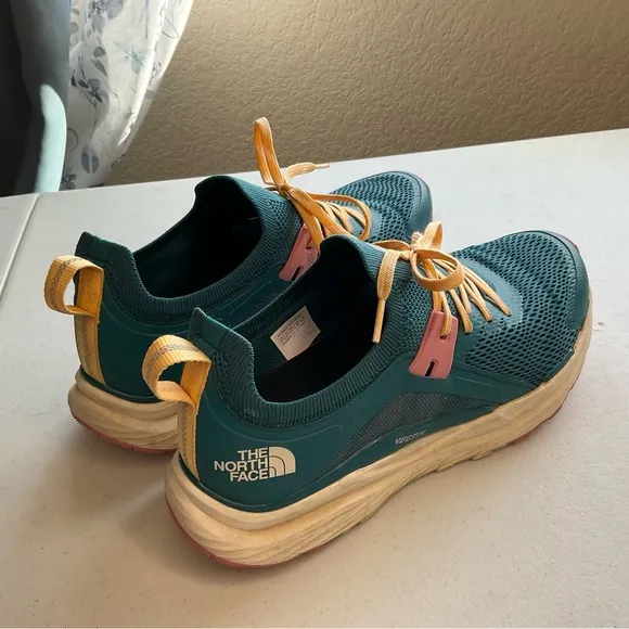North Face Teal Sneakers with Yellow Laces size 10.5