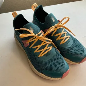 North Face Teal Sneakers with Yellow Laces size 10.5