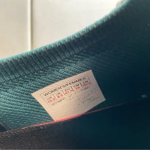 North Face Teal Sneakers with Yellow Laces size 10.5