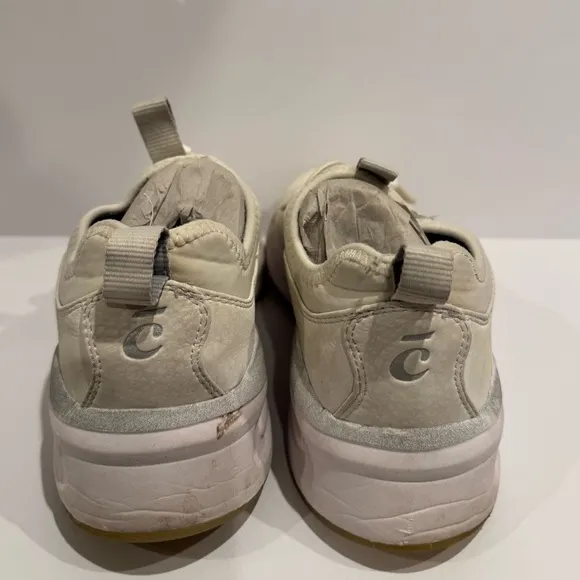 Nursing shoes Women's Classic white Clove size 8
