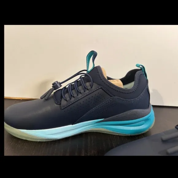 NWOB Clove Classic Sneakers Nursing Limited Edition Navy/Aqua/Teal Size W8.5/M7