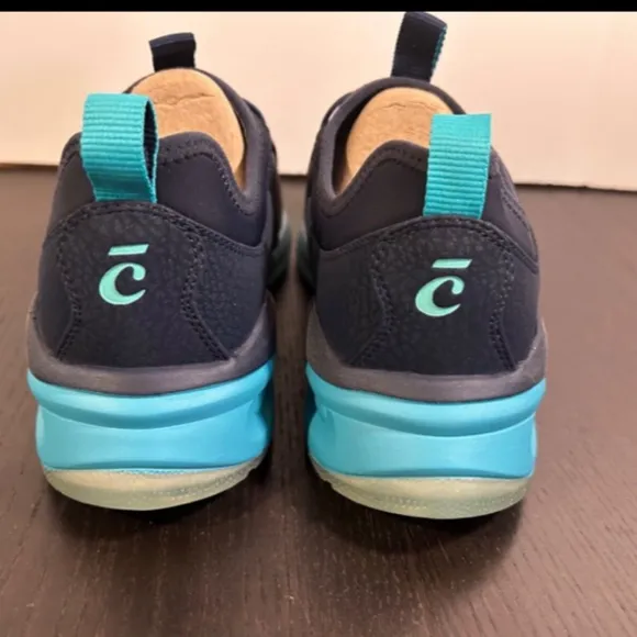 NWOB Clove Classic Sneakers Nursing Limited Edition Navy/Aqua/Teal Size W8.5/M7