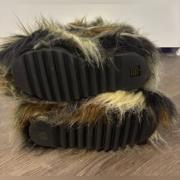 NWOB Dolls Kill / Current Mood Camo Liquid Rhythm Faux Fur Boots