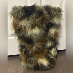 NWOB Dolls Kill / Current Mood Camo Liquid Rhythm Faux Fur Boots
