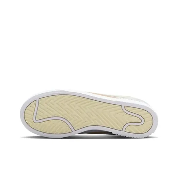 NWOB NIKE Court Legacy Low Top Skateboard Shoes Sneakers White/Yellow Sz 10