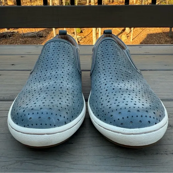 NWOB Taos Court perforated leather slip on shoes size 10