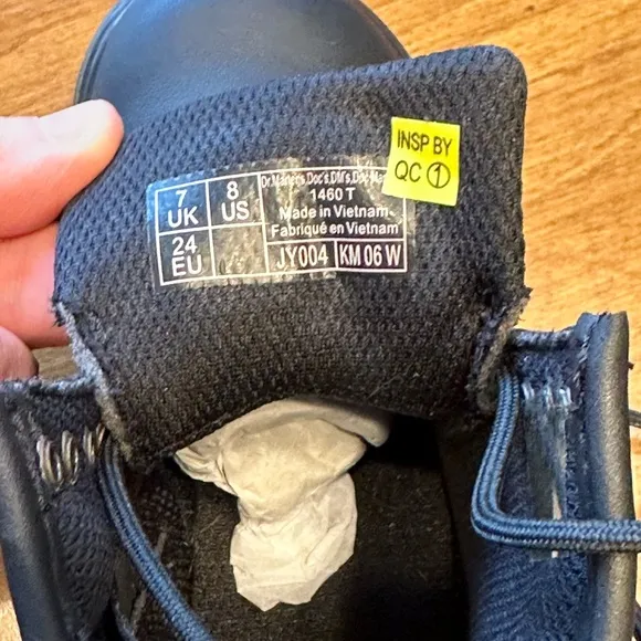 NWOB Toddler Dr. Martens Black Leather Boots (size 8)