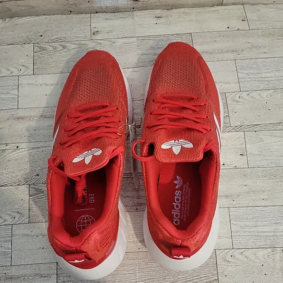 NWOT‎ Adidas Swift Run 22 Sneakers Mens Size 11 Red White Athletic Shoes