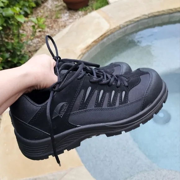 Nwot. Avenger work boots US 10,5 medium