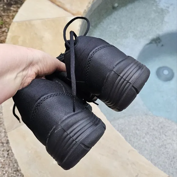 Nwot. Avenger work boots US 10,5 medium