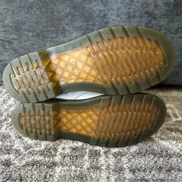 NWOT Dr Martens 1460 Y Zip Up Patent Leather Boots