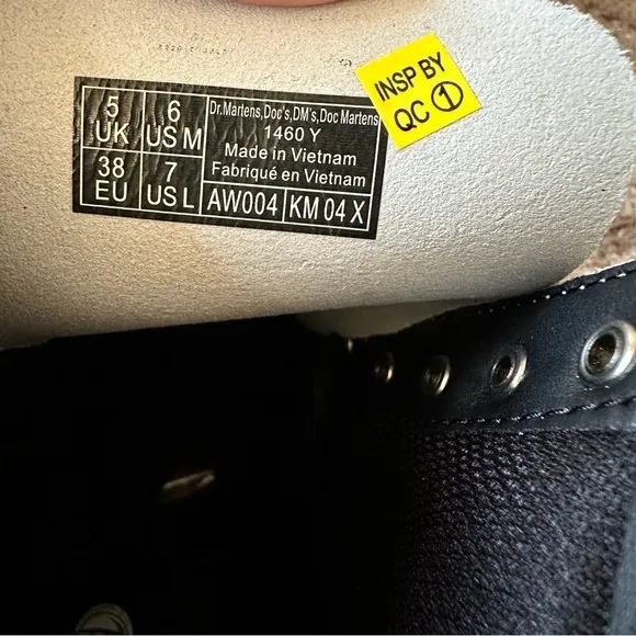 NWOT Dr Martens 1460 Y Zip Up Patent Leather Boots
