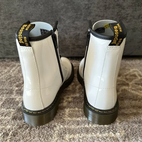 NWOT Dr Martens 1460 Y Zip Up Patent Leather Boots