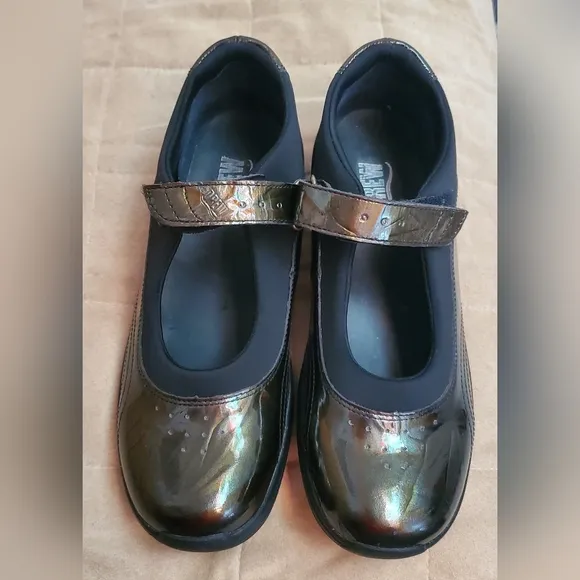 NWOT Drew Rose Women's Mary Jane Shoes