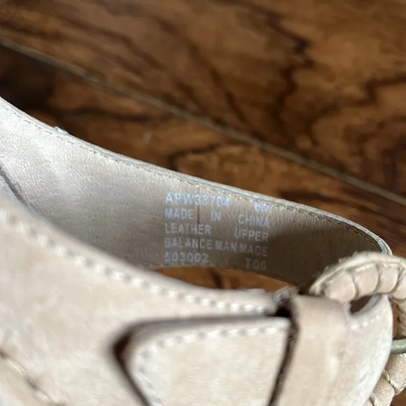 NWOT!  Rockport powered by DMX sandals, size 6