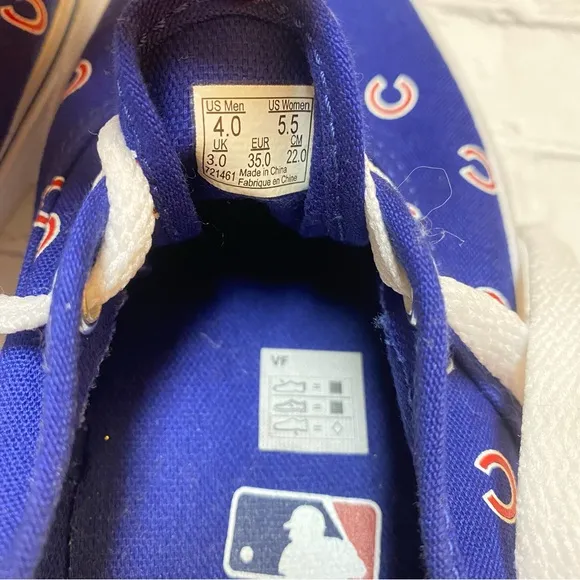 NWOT Vans   MLB Chicago Cubs Sneakers