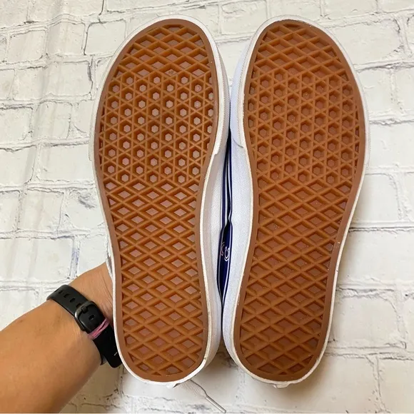 NWOT Vans   MLB Chicago Cubs Sneakers