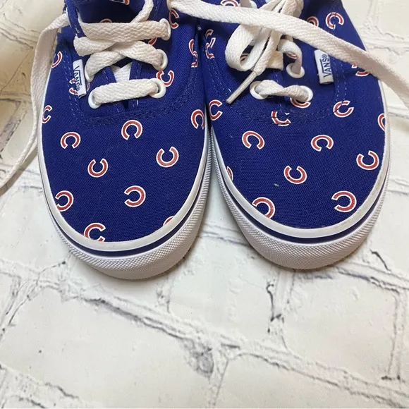 NWOT Vans   MLB Chicago Cubs Sneakers